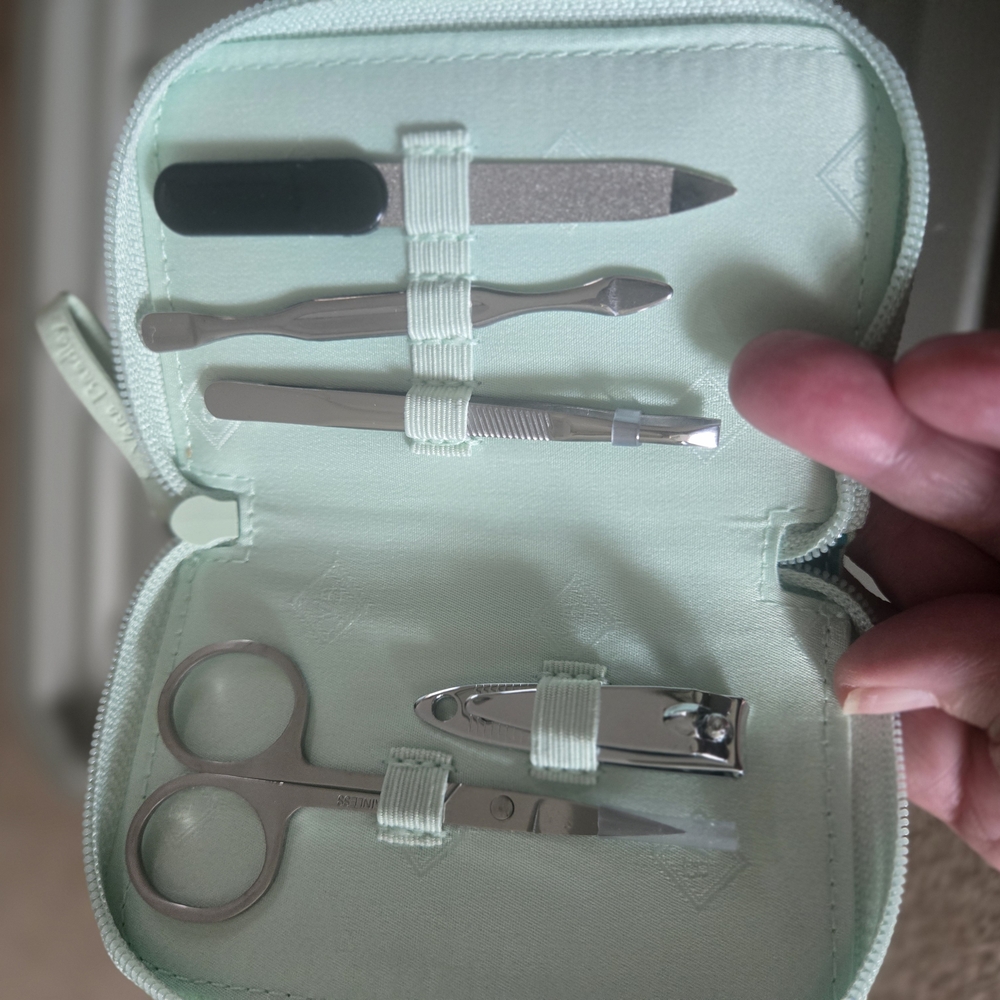 Vera Bradley Mint Green Manicure Set Nwot Small